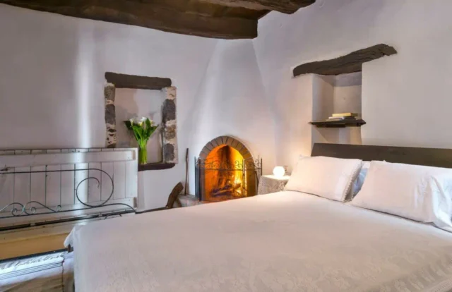 Meronas Eco House