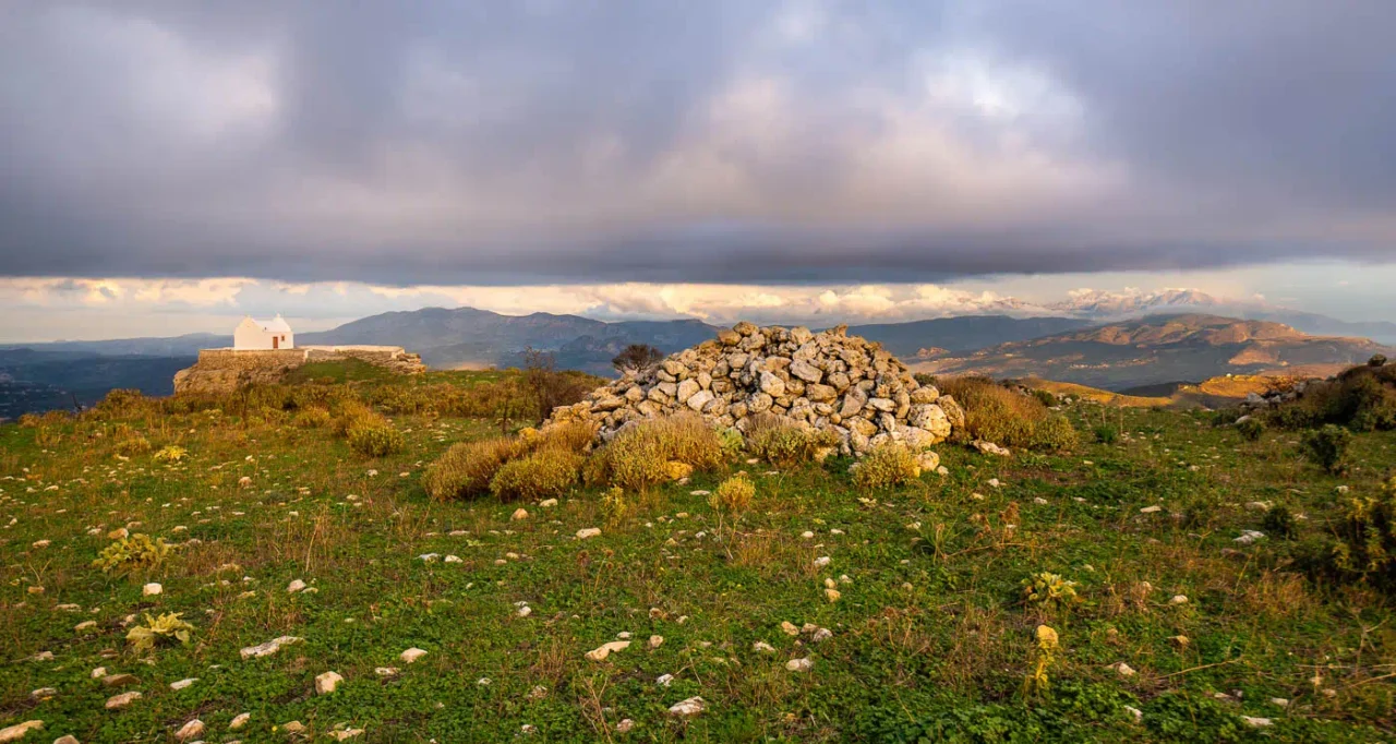 Ancient Rizinia, near Prinias Crete, at the distane the Dikti mountains Ancient Rizinia, near Prinias Crete, at the distane the Dikti mountains