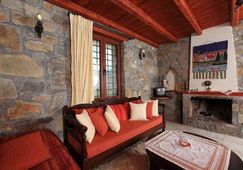Arodamos guest houses