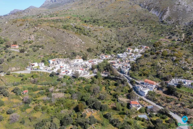 Platanes, Agios Vassilios