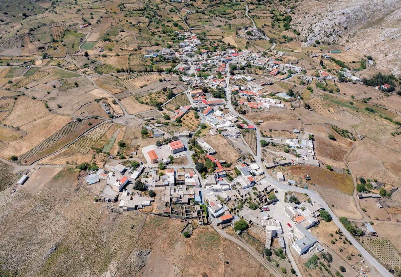 Achenrtias in Asterousia south Crete Achenrtias in Asterousia south Crete