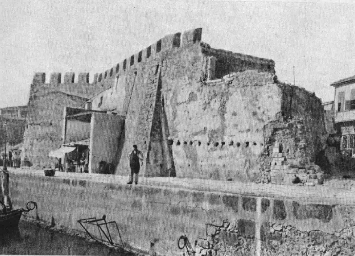Heraklion port, just after the demolition of the Port Gate, Photo by G. Gerola