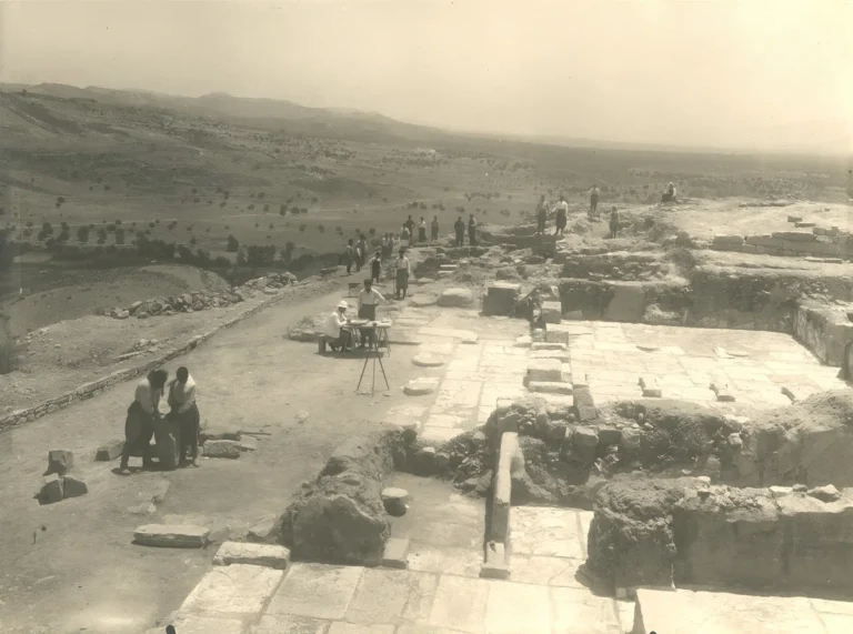 Pioneer Archaeologists and Early Excavations