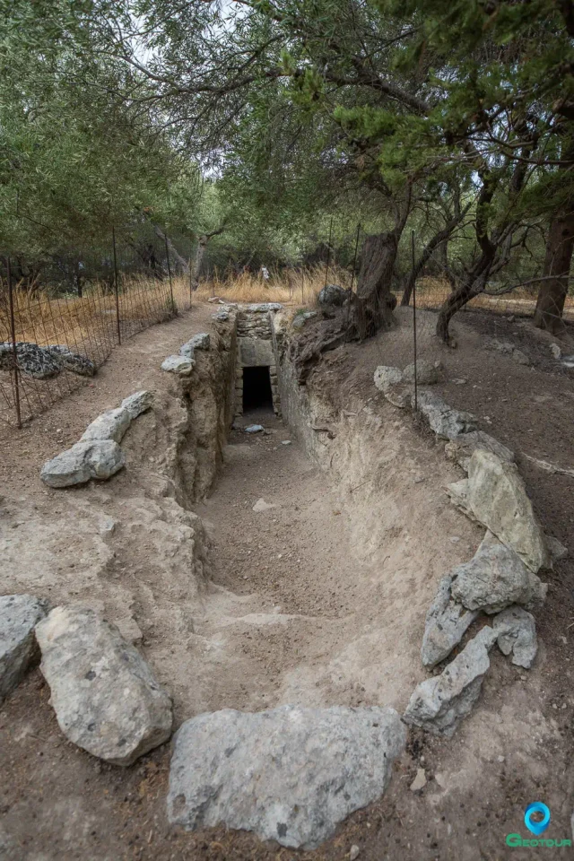 Phylaki tholos tomb